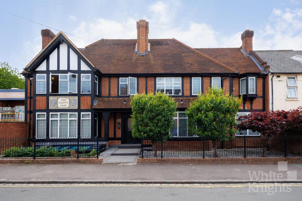 Main image of property: Watlington Street, Reading, Berkshire, RG1 4FH