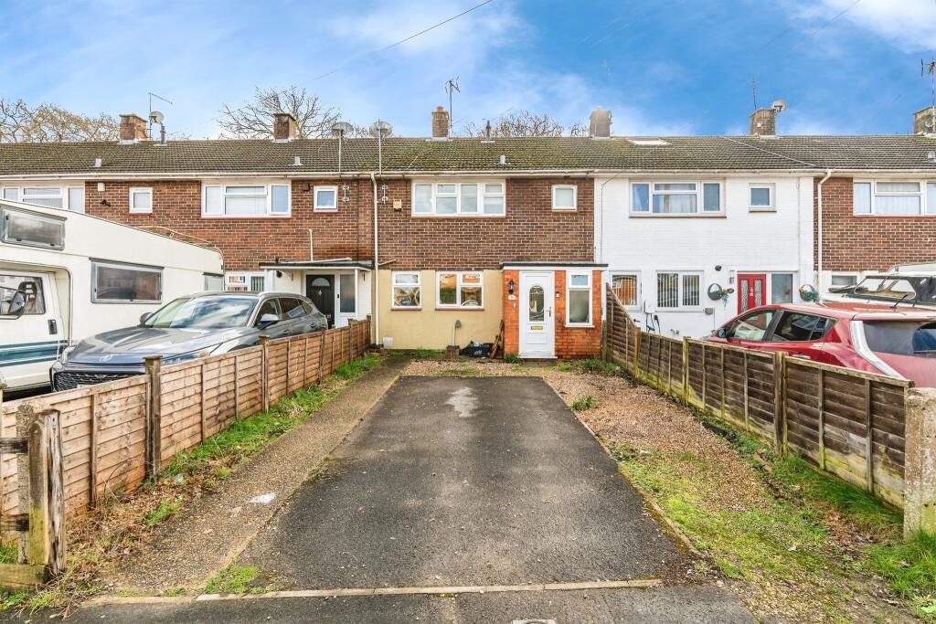Main image of property: Elm Crescent, Hythe, Southampton