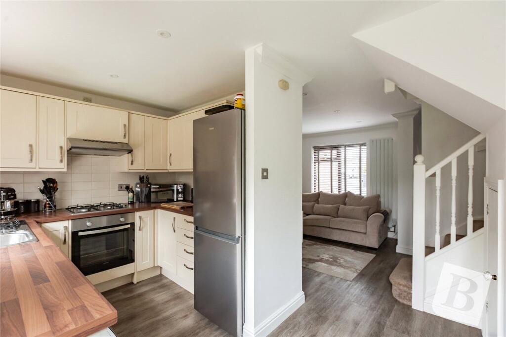 Langham Drive, Rayleigh, Essex, SS6 photo 4