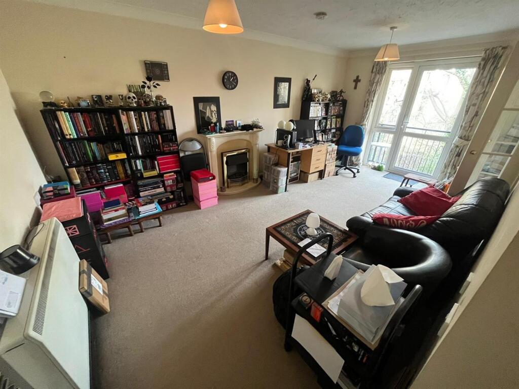 Apartment in London, Enfield Wash - View 2