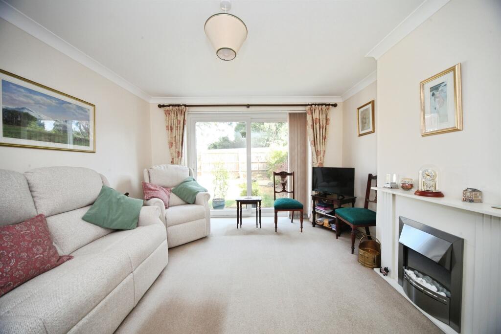 Apartment in Luton - View 5