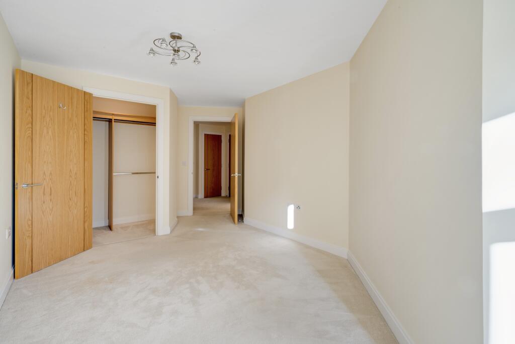 Apartment in Tunbridge Wells, Southborough - View 4