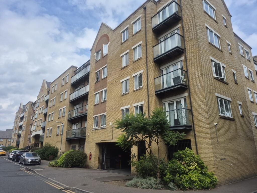 Main image of property: 99 Phoenix Court, Black Eagle Drive, Northfleet, Gravesend, Kent DA11 9AW