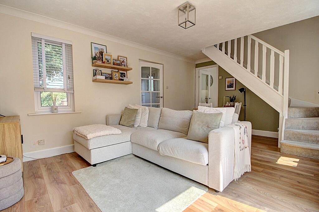 House in Basingstoke and Deane, Brighton Hill - View 2