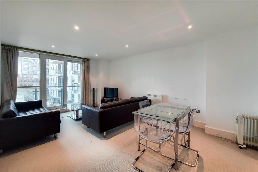 Apartment in London, Vauxhall - View 2