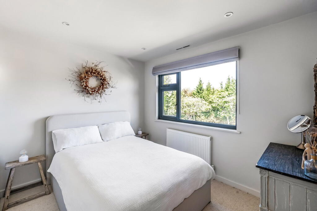 House in Mole Valley, Surrey - View 5