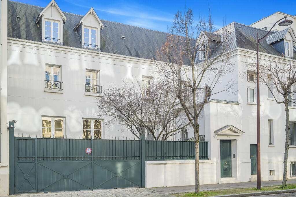 Main image of property: Neuilly-sur-Seine, Hauts-de-Seine, Paris-Isle of France