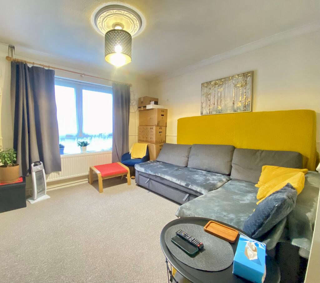 Main image of property: Claymore, HEMEL HEMPSTEAD