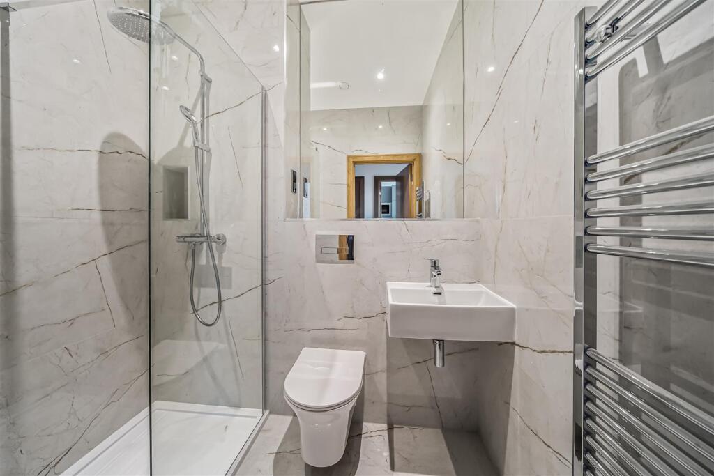 Apartment in Guildford - View 3