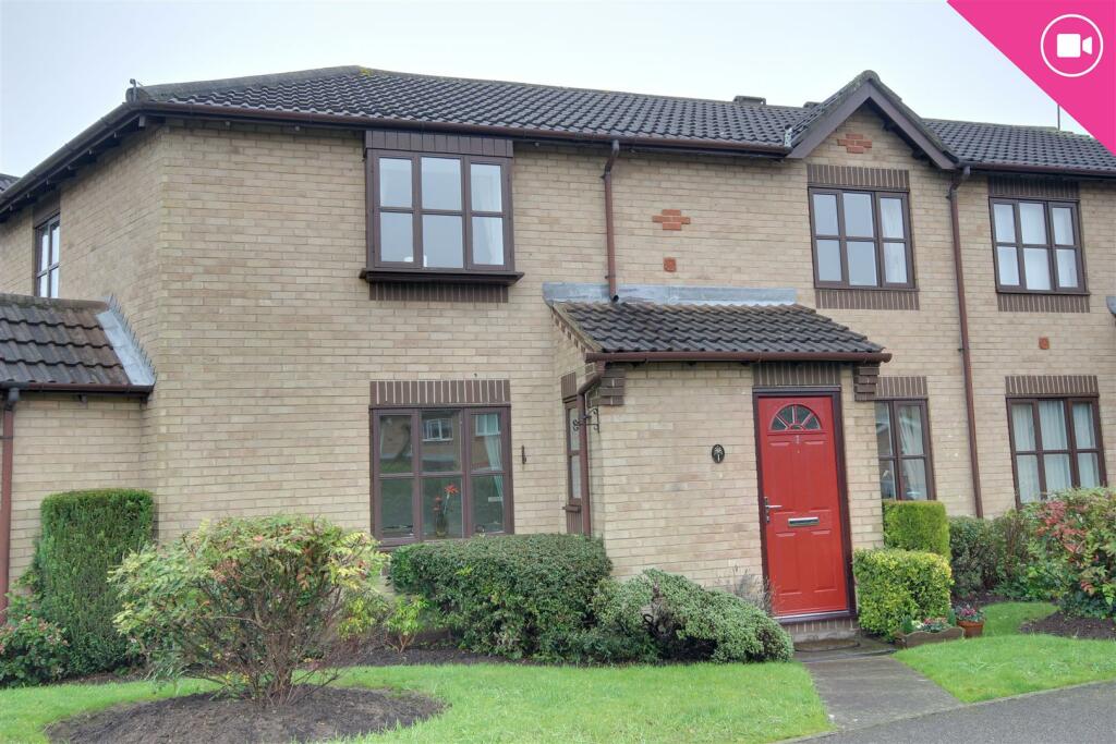 3-bed terraced on Augustus Drive, Brough, £150,000