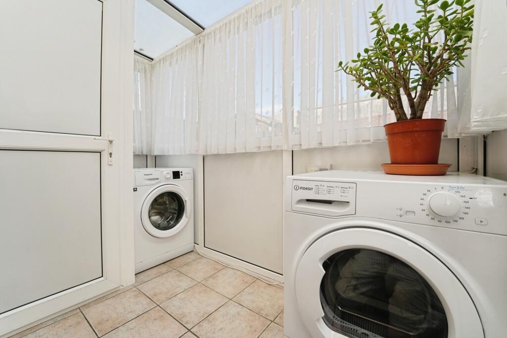 House in Cheltenham, Gloucestershire - More