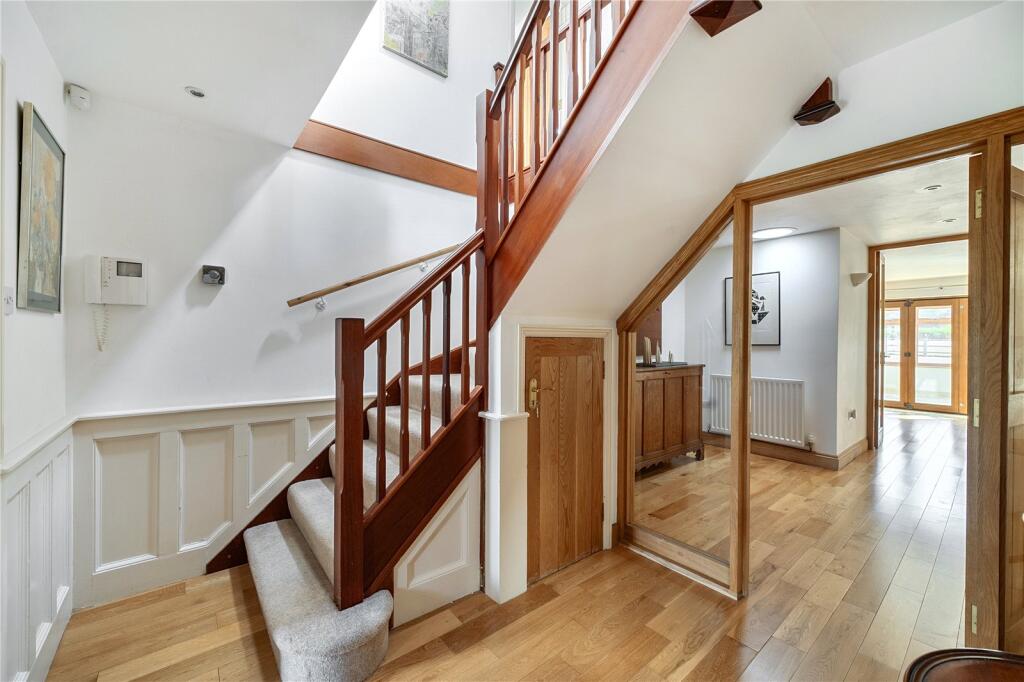 House in Cheltenham, Shaw Green, Prestbury - View 4