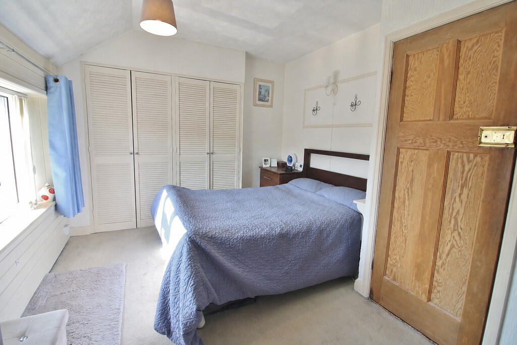 House in Havant, Hampshire - View 5
