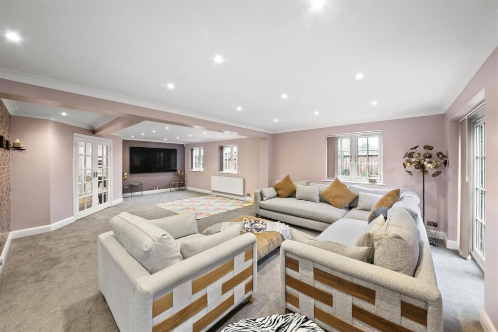 4-bed detached on Lower Road, Denham, £985,000