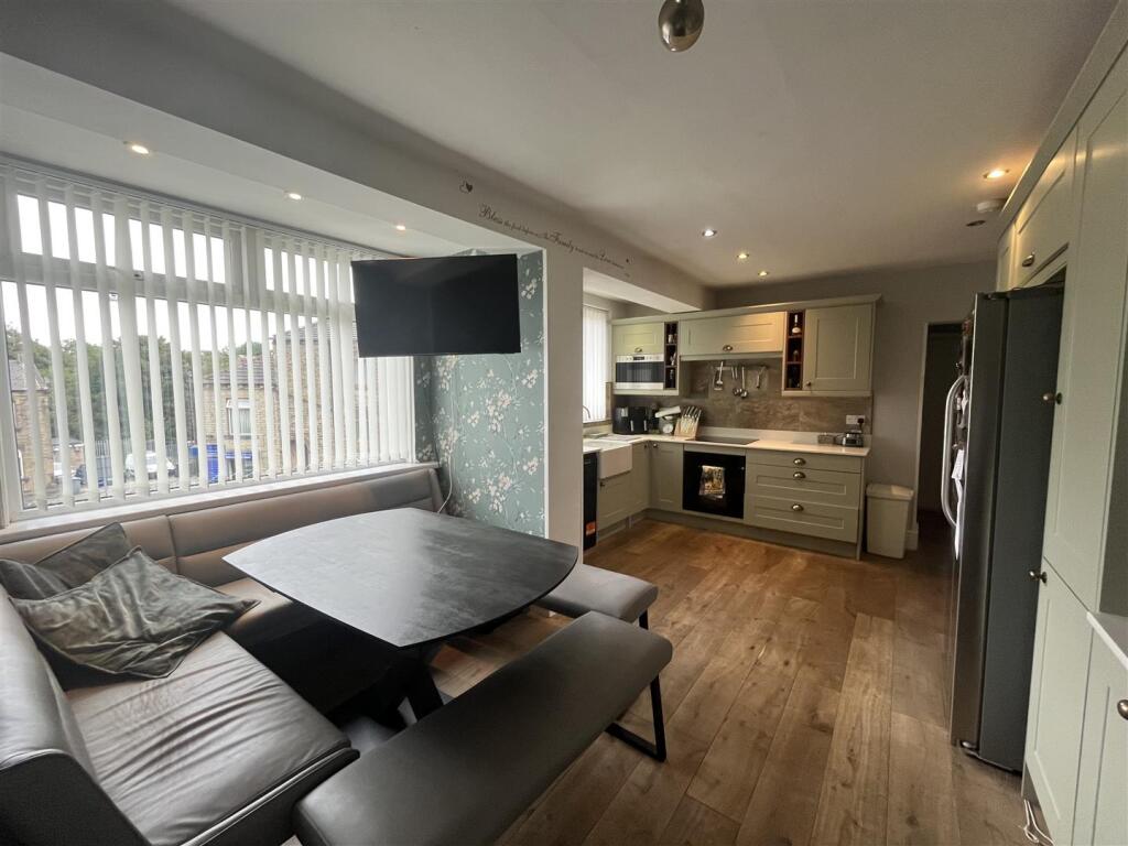Greenside, Oakenshaw, Bradford photo 2