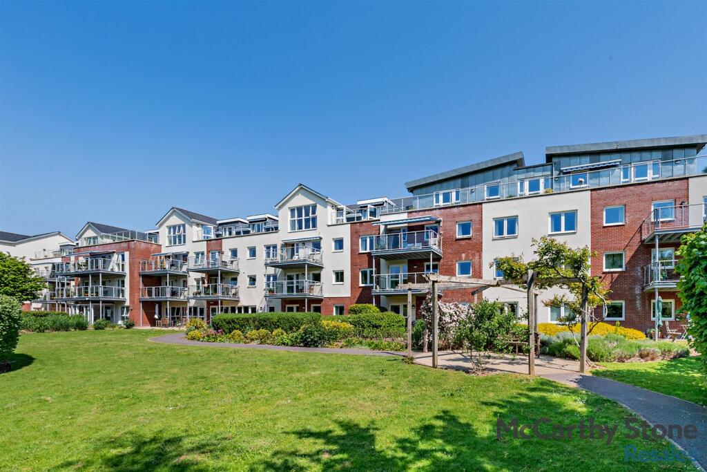 Main image of property: Ellisfields Court, Mount St, Taunton, TA1 3SS