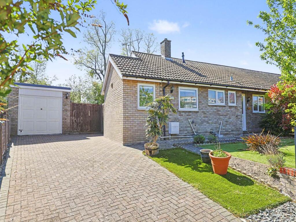 Main image of property: Leete Place, Royston, 