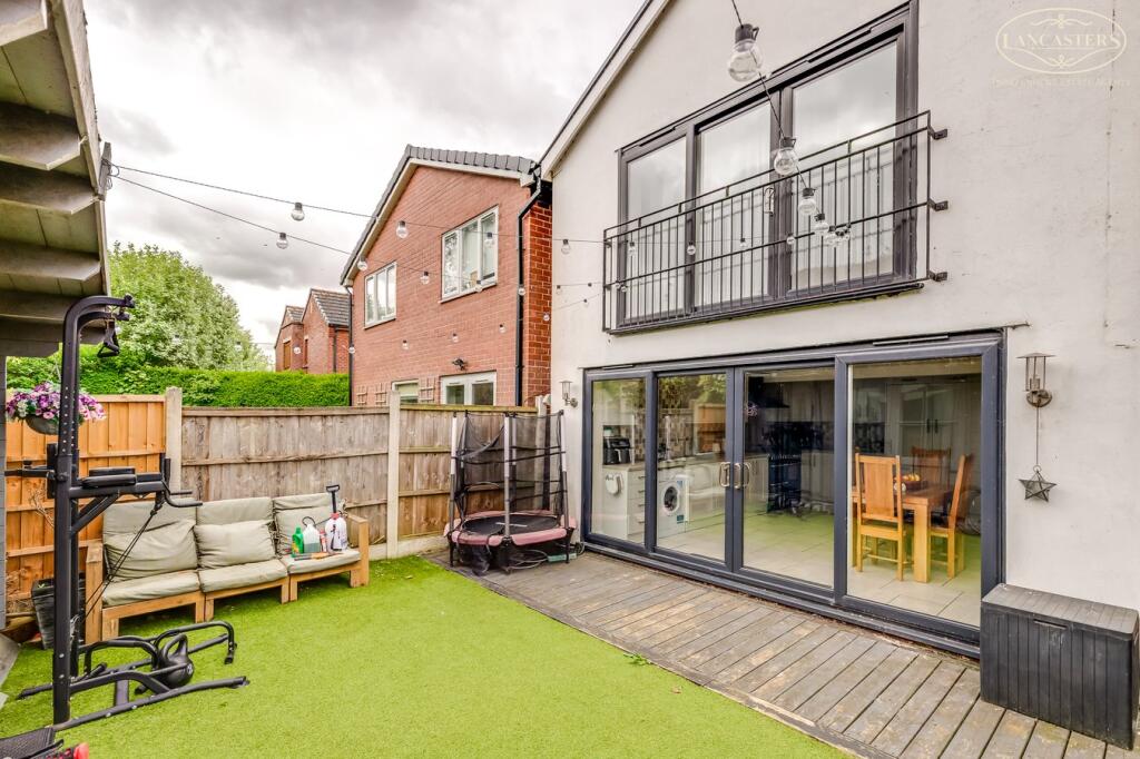 House in Bolton, Hunger Hill, Chew Moor - View 2