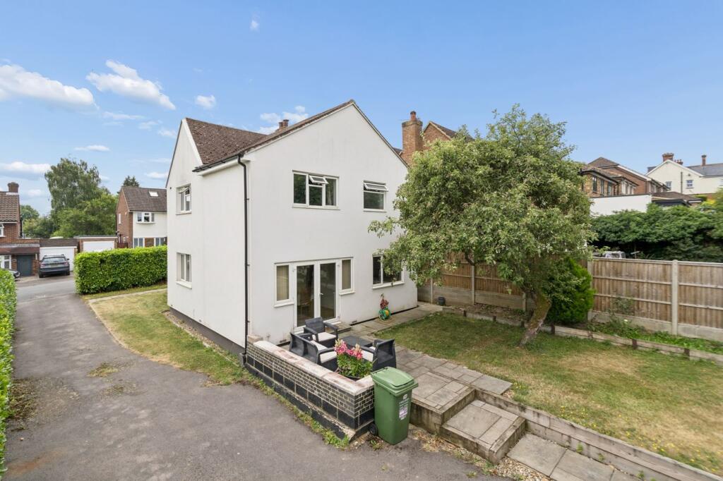 Main image of property: Laurel Road, Chalfont St Peter, Gerrards Cross, SL9