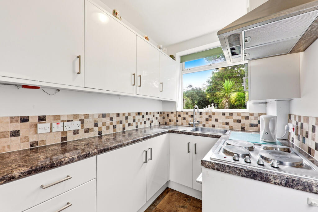 House in Leeds, Hillfoot, Stanningley - View 5