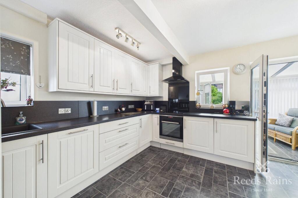 House in Chesterfield, Newbold - View 4