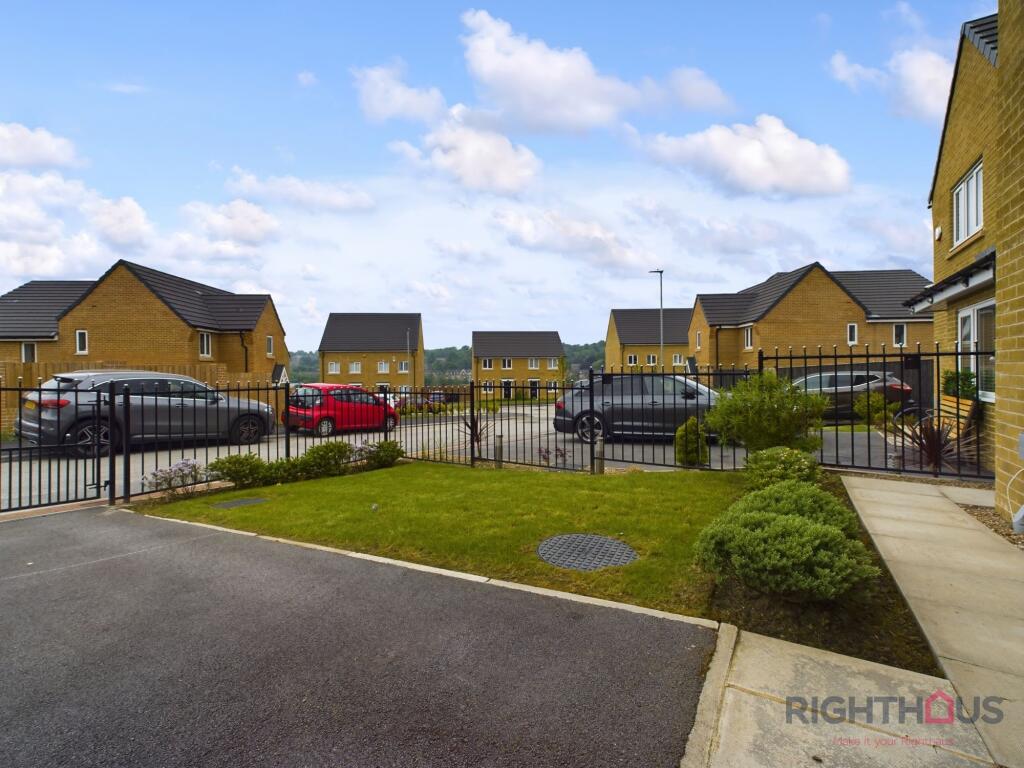 Additional image 15 of Meadow Walk Drive, Bradford, BD2