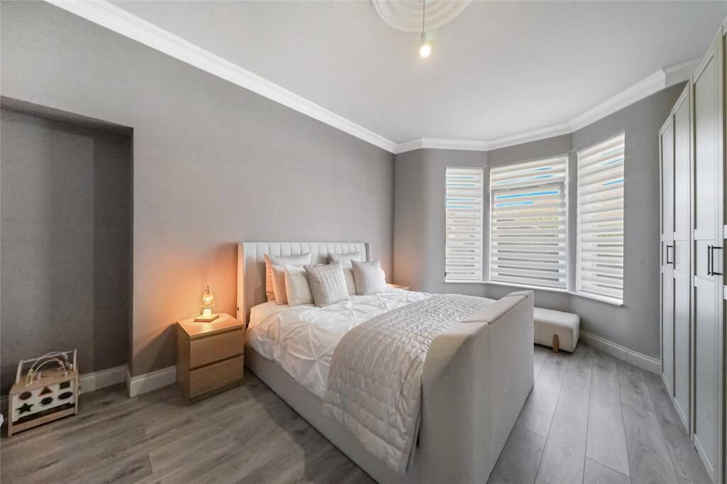 House in Glasgow - More
