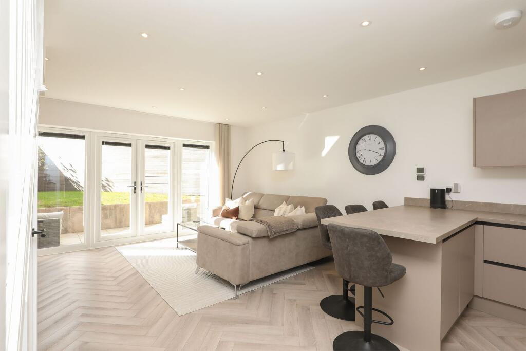 House in Sheffield, Hackenthorpe - View 2