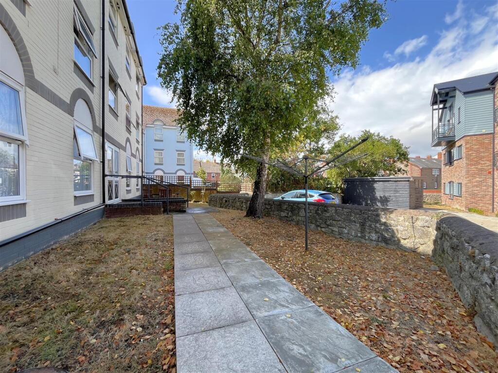 Apartment in Weymouth, Dorset - View 5
