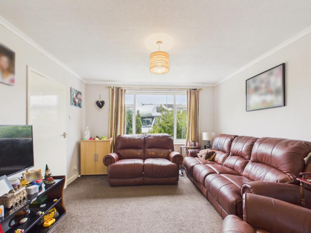 House in Hull - View 2