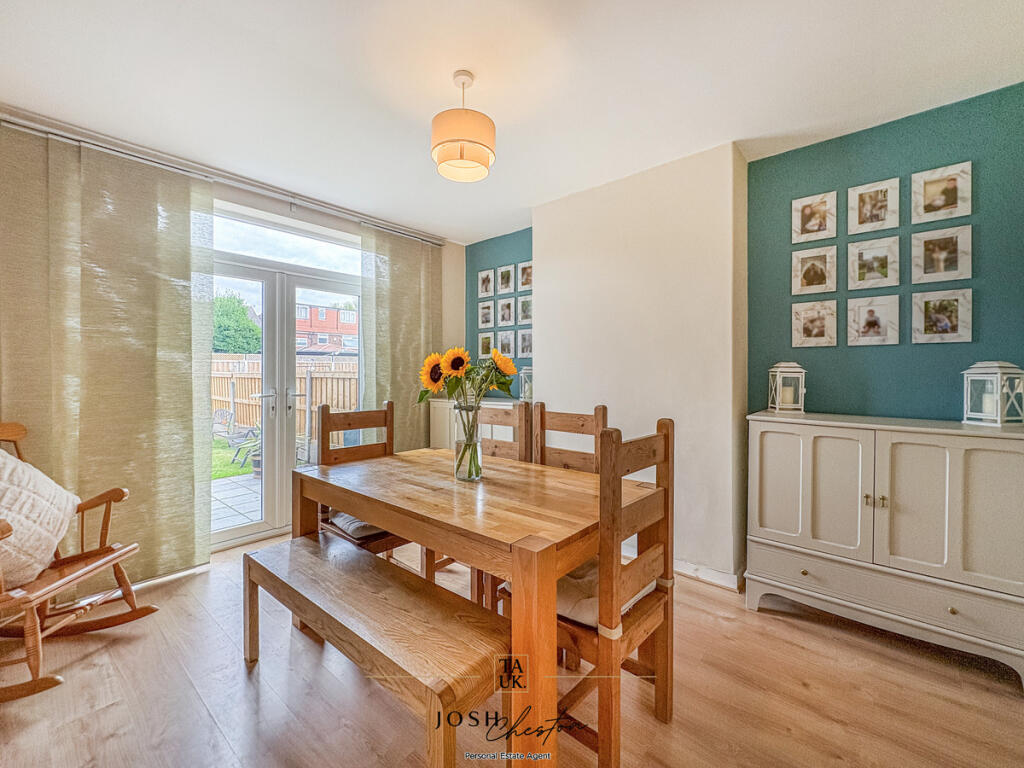 House in Rochdale, Alkrington - More