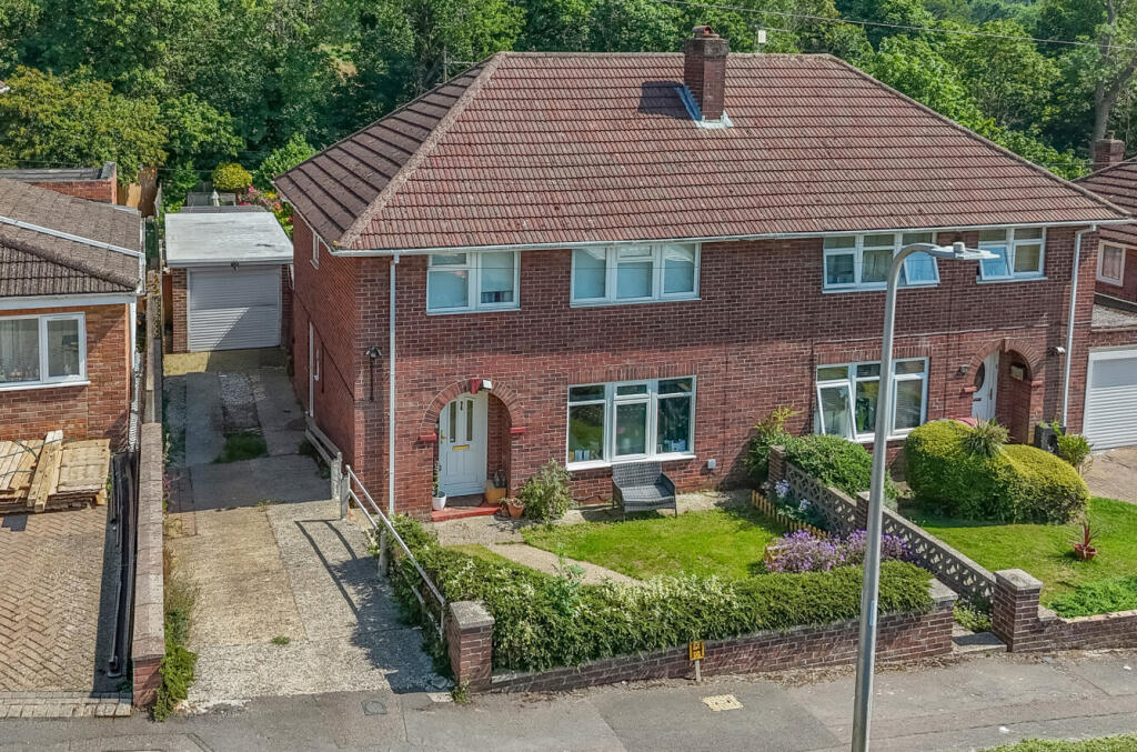 Main image of property: Winton Road, Reading, Berkshire, RG2