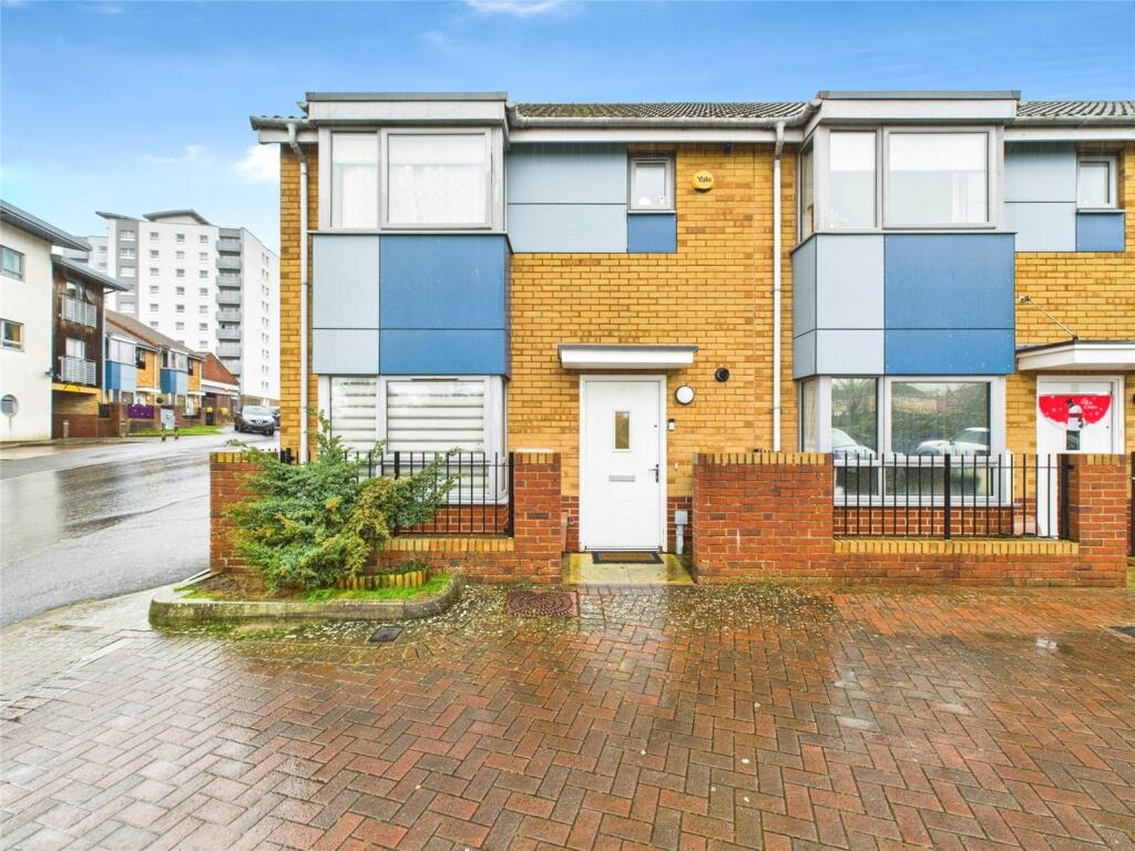 3-bed terraced on The Groves, Bristol, BS13, £270,000