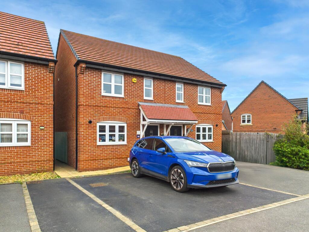 2-bed semi-detached on Shaldon Close, Mapperley, Nottingham, £170,333