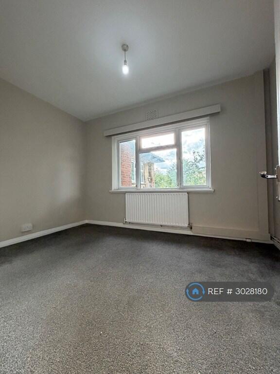 Main image of property: Pymmes Close, London, N13
