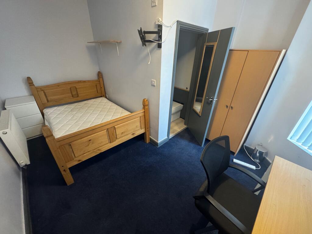 Main image of property: Room 1 Salisbury Road, L15