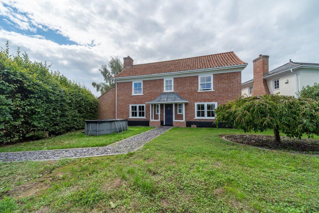 Main image of property: 2, Langton Grove, Eye, IP237BF
