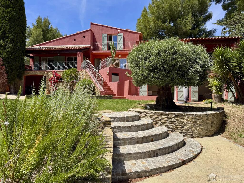 Main image of property: Provence-Alps-Cote d`Azur, Var, La Cadière-d`Azur