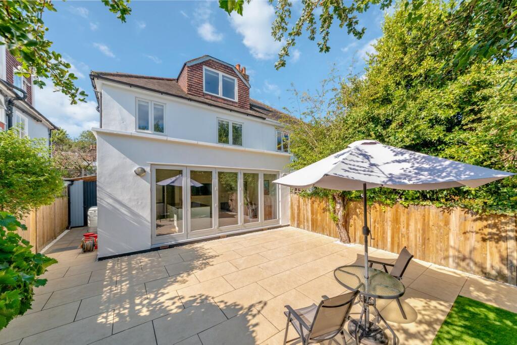 House in London - More