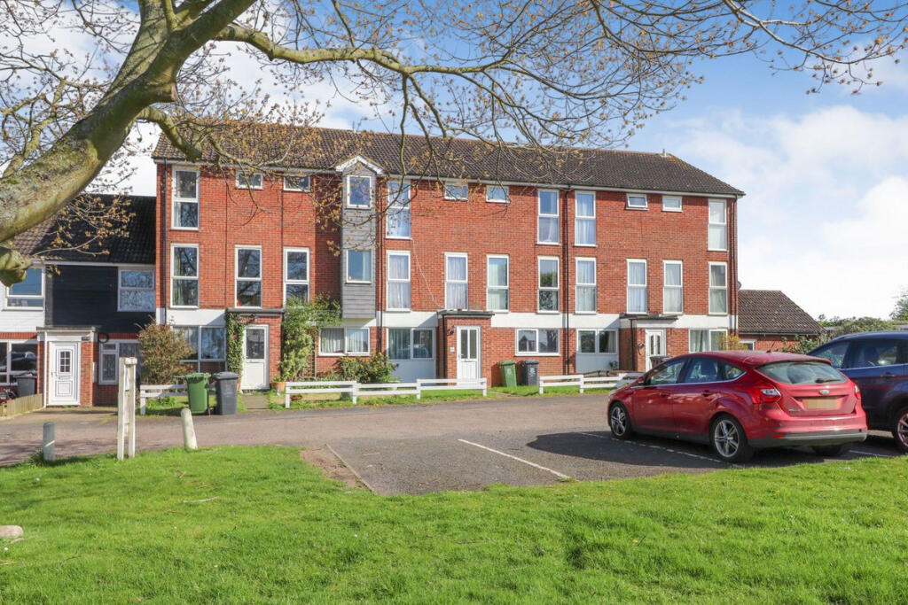 Main image of property: Marlborough Green Crescent, Great Yarmouth, NR29