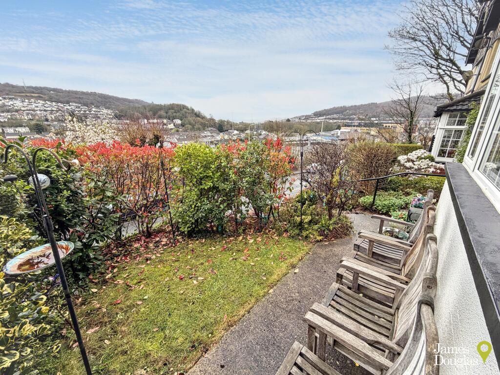 House in Pontypridd, Trallwn, Graigwen - View 4