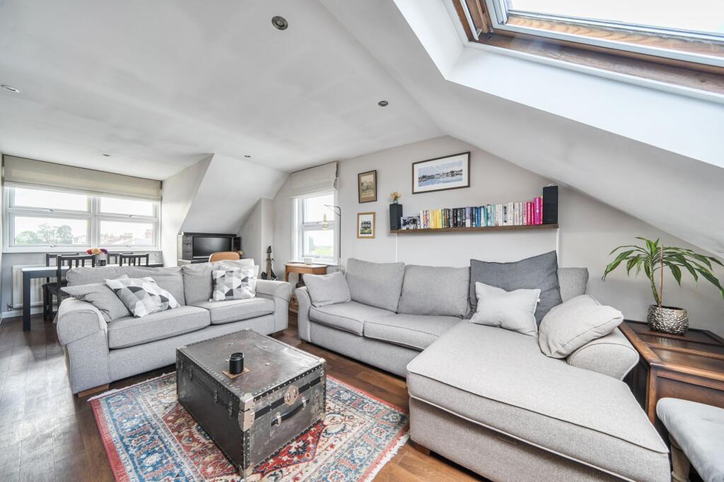 Apartment in Enfield - More