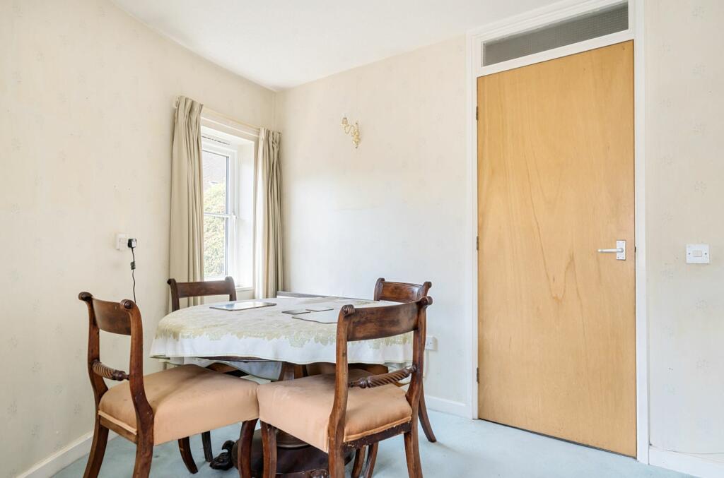 Apartment in Portsmouth - View 3