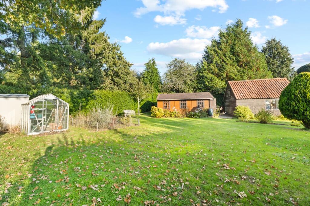 Coopers Green, Uckfield, East Sussex, TN22 photo 2