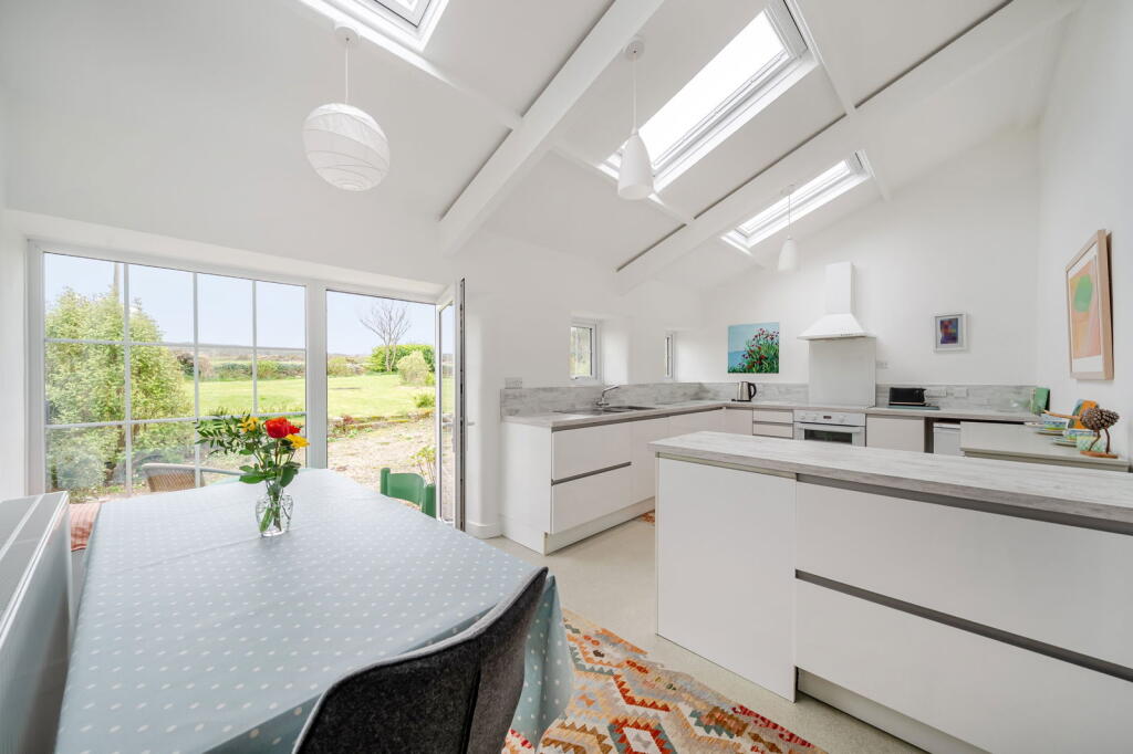 Portherras Terrace, Pendeen TR19 - View 4