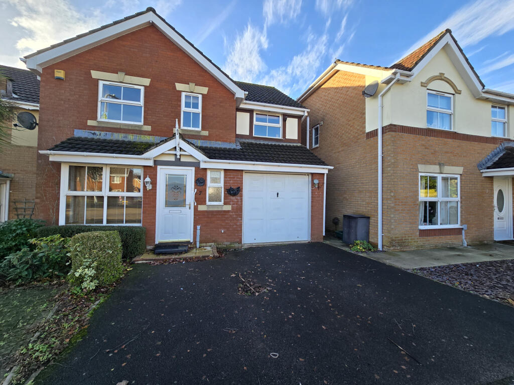Main image of property: Llys Gwent, Barry