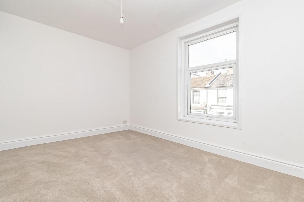 House in Portsmouth, Milton - More