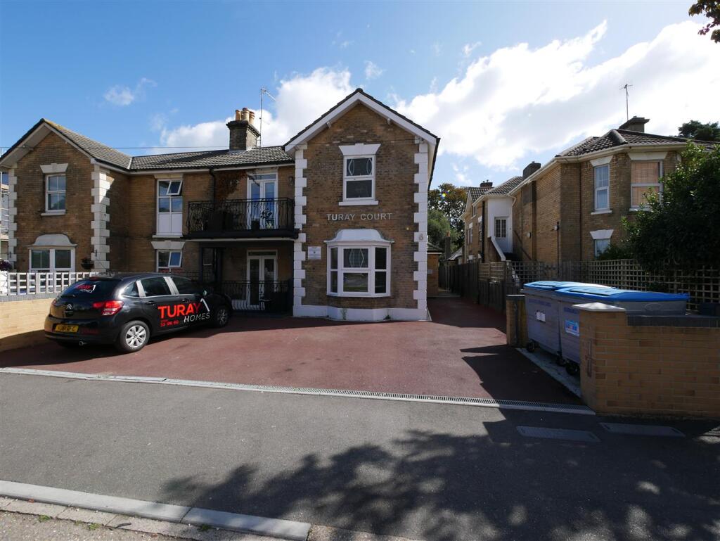 Main image of property: Flat 5, Woodside, Bournemouth BH1