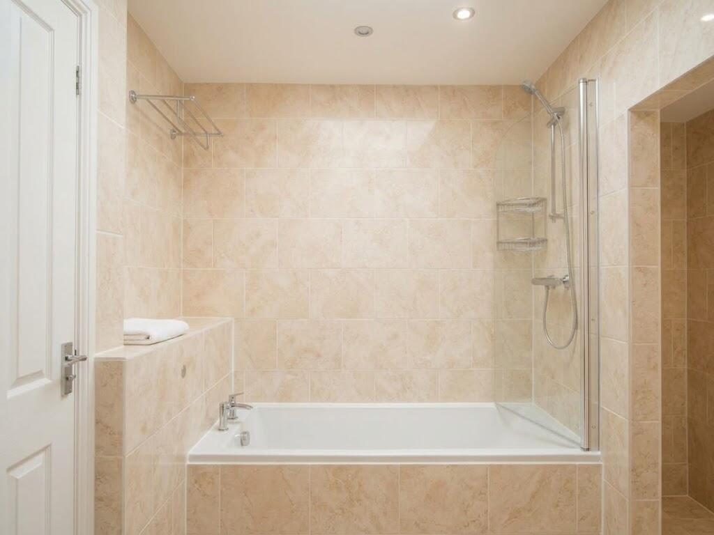 Apartment in Christchurch, Stanpit - View 5