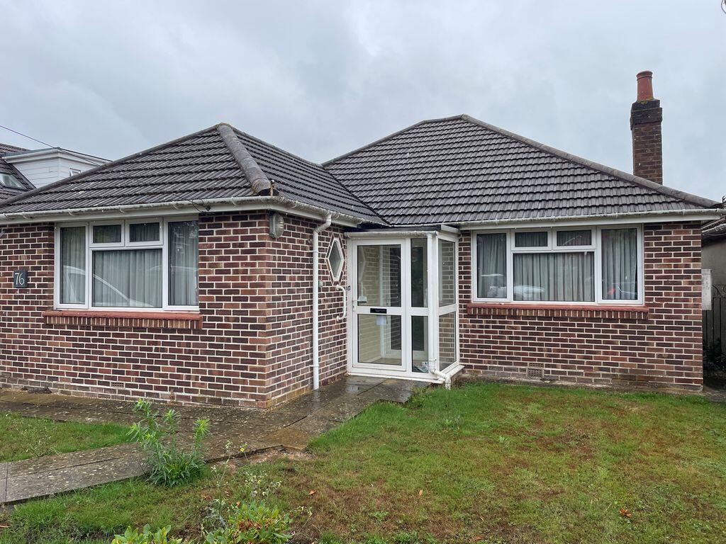 3-bed detached on Hobb Lane, Hedge End, £350,000